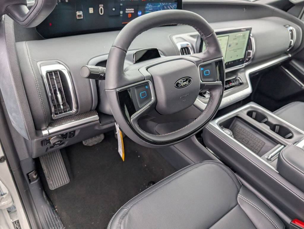 New 2025 Ford Expedition Platinum w/ Stealth Performance Package image 21