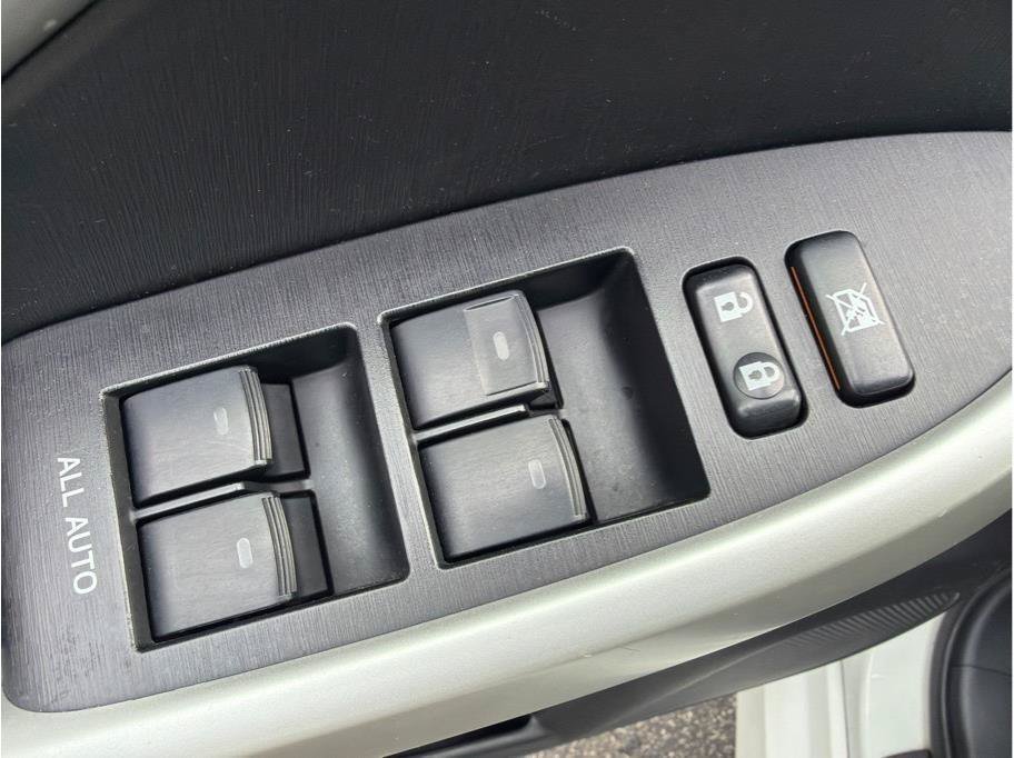 Used 2015 Toyota Prius Two FWD image 9