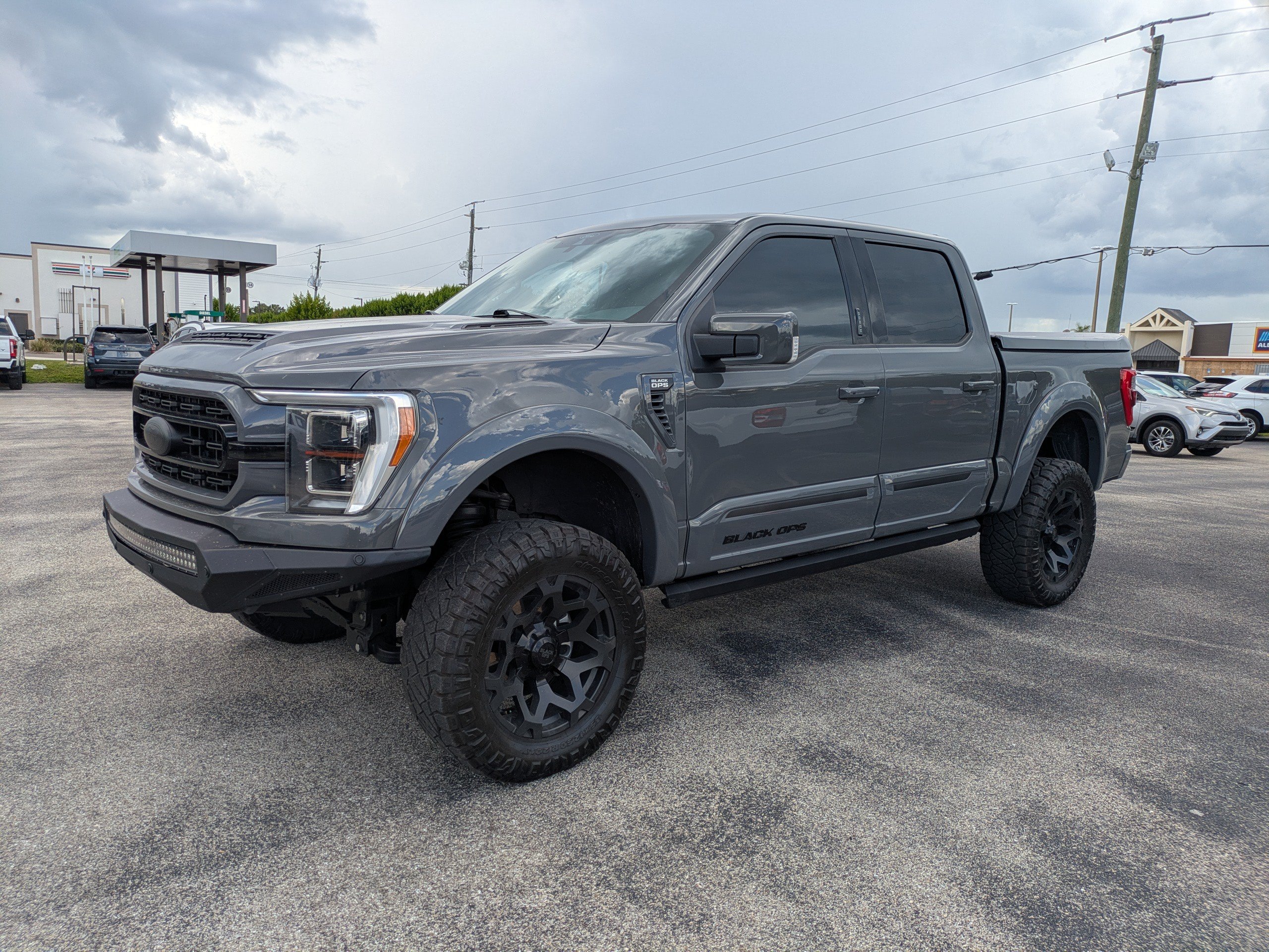 Used 2021 Ford F150 Lariat w/ Equipment Group 502A High AWD/4WD image 8