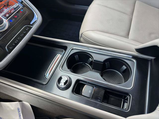 Used 2022 Lincoln Corsair AWD w/ Premium Package image 29