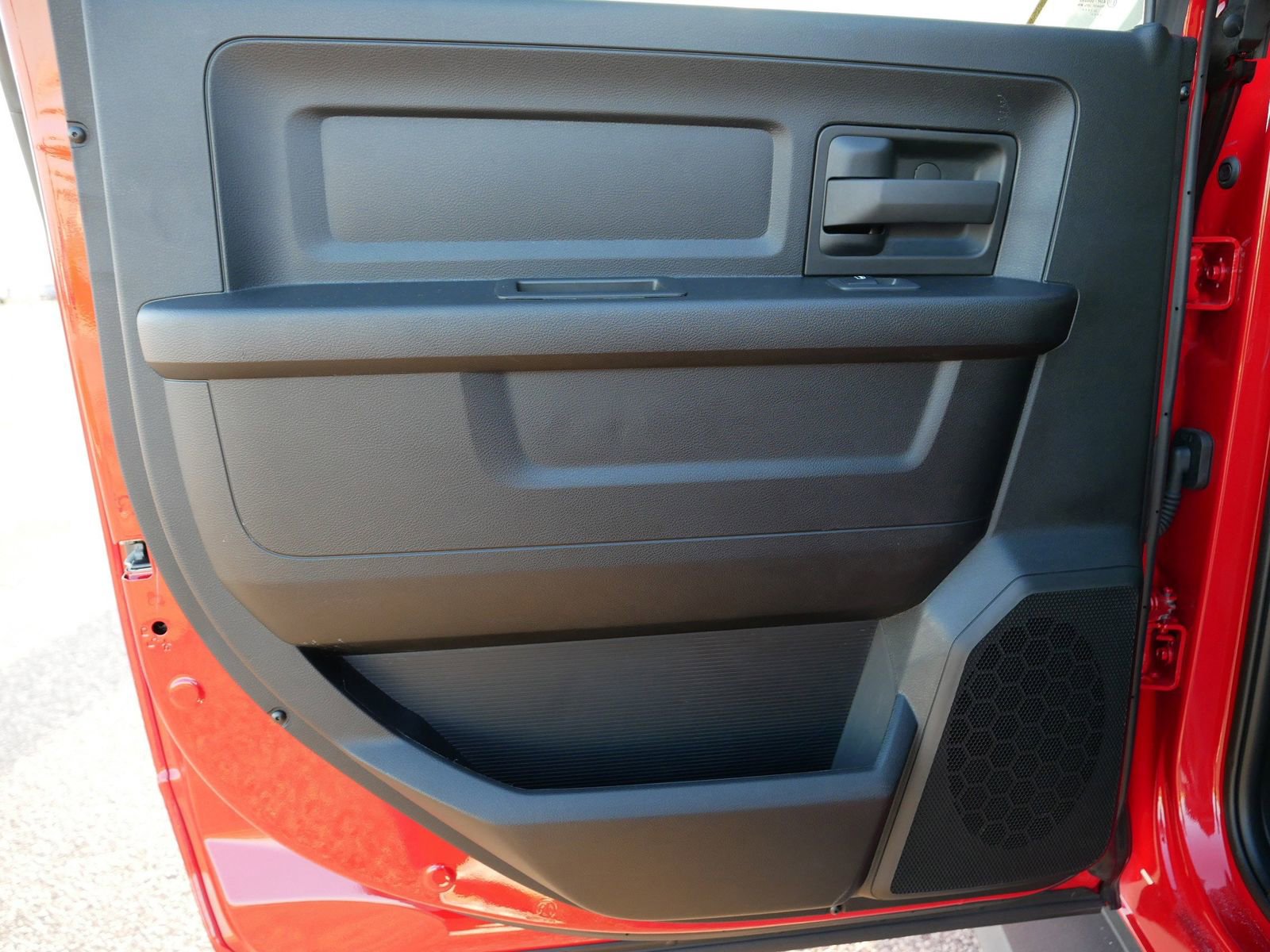 Used 2024 RAM 2500 Tradesman w/ Chrome Appearance Group image 18