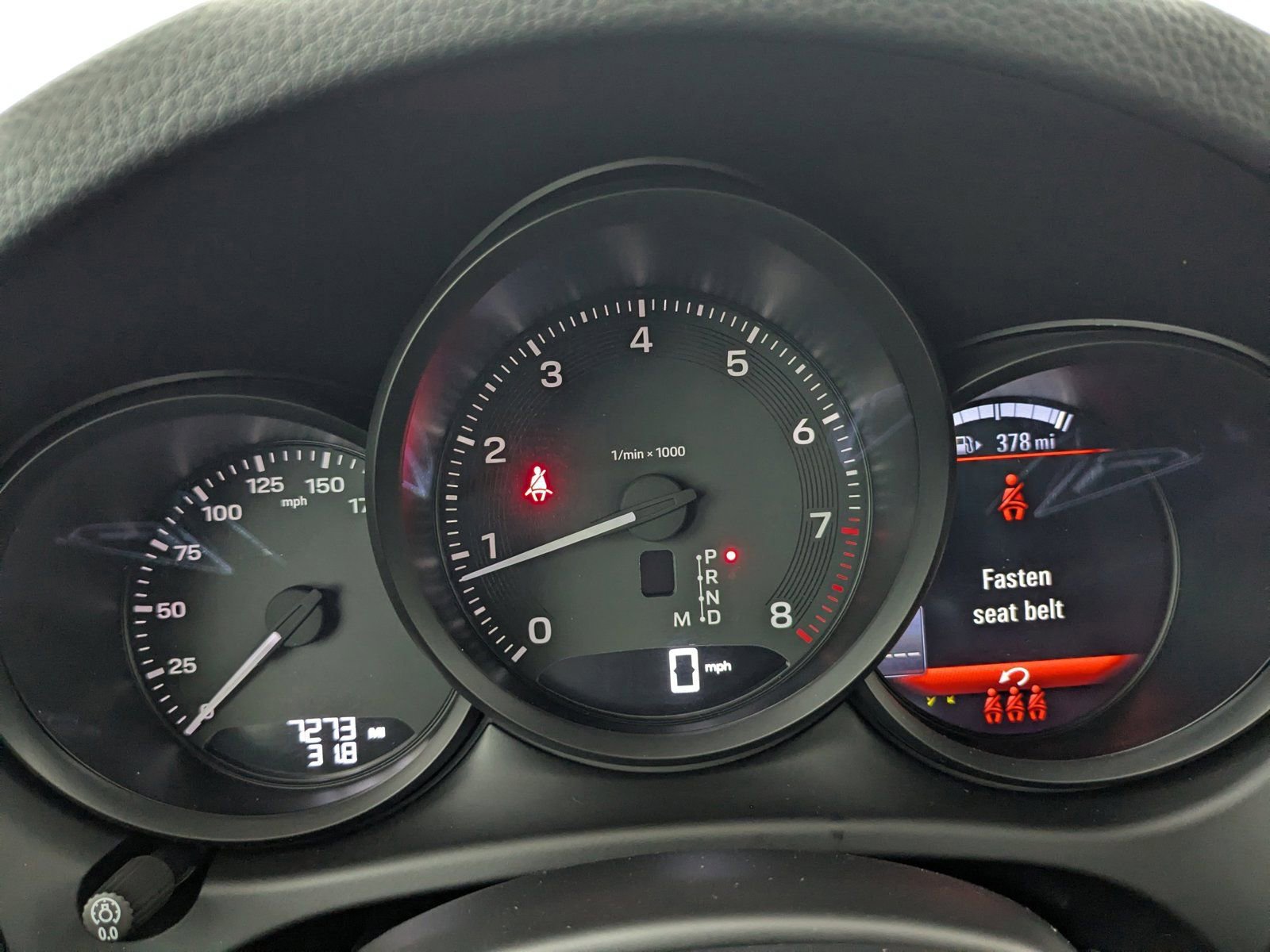 Certified 2025 Porsche Macan image 14