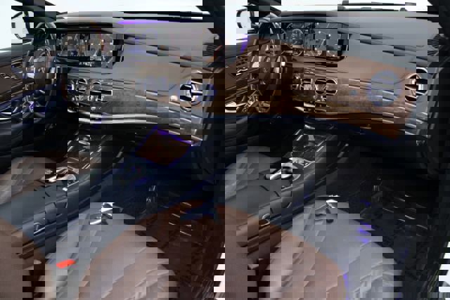 Used 2015 Mercedes-Benz S 550 4MATIC image 29