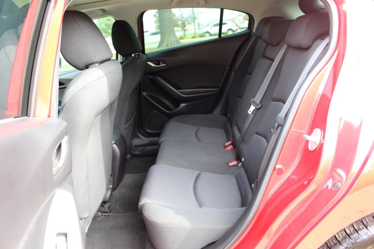 Used 2016 MAZDA MAZDA3 i Touring FWD image 31
