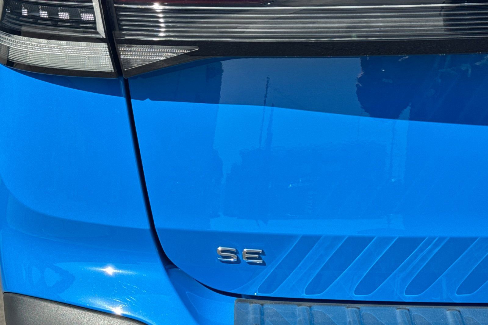 New 2025 Volkswagen Taos SE image 7