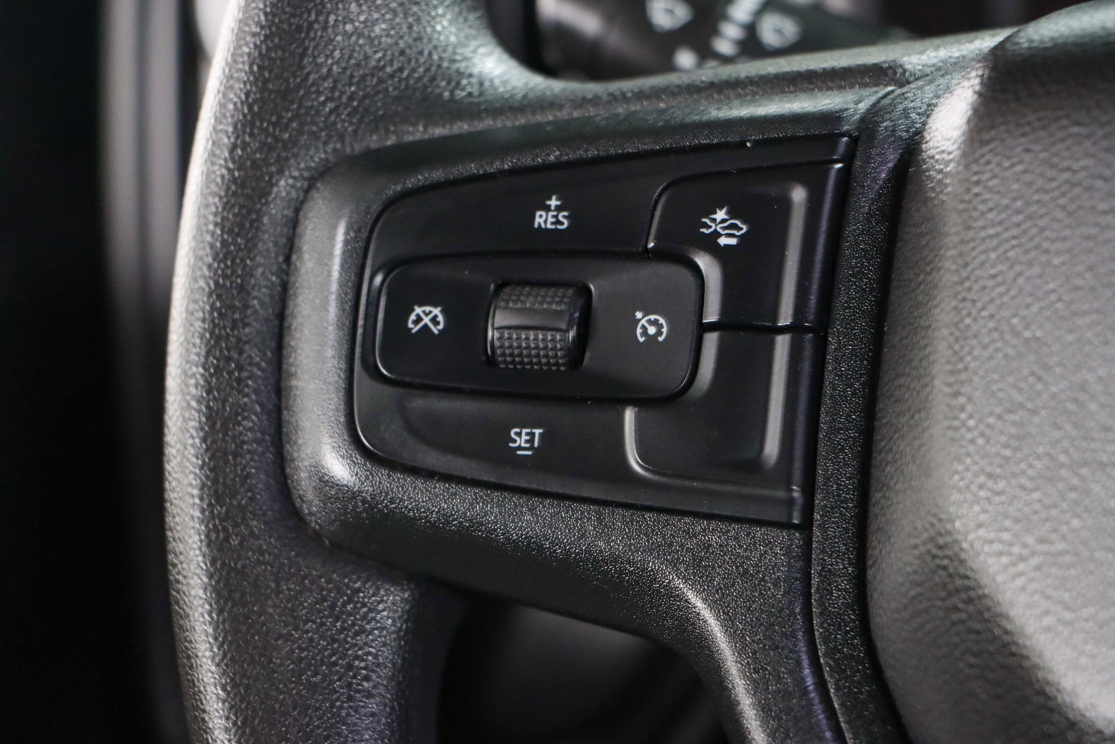 Used 2024 Chevrolet Silverado 2500 Custom image 14