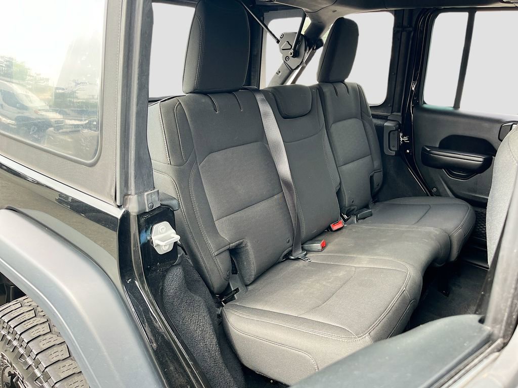 Used 2018 Jeep Wrangler Unlimited Sport image 23