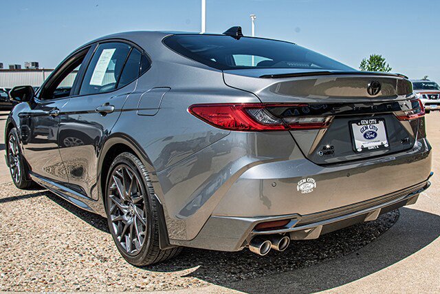 Used 2025 Toyota Camry XSE w/ Premium Plus Package AWD/4WD image 3