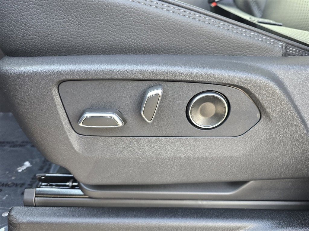 New 2026 GMC Yukon Denali image 15