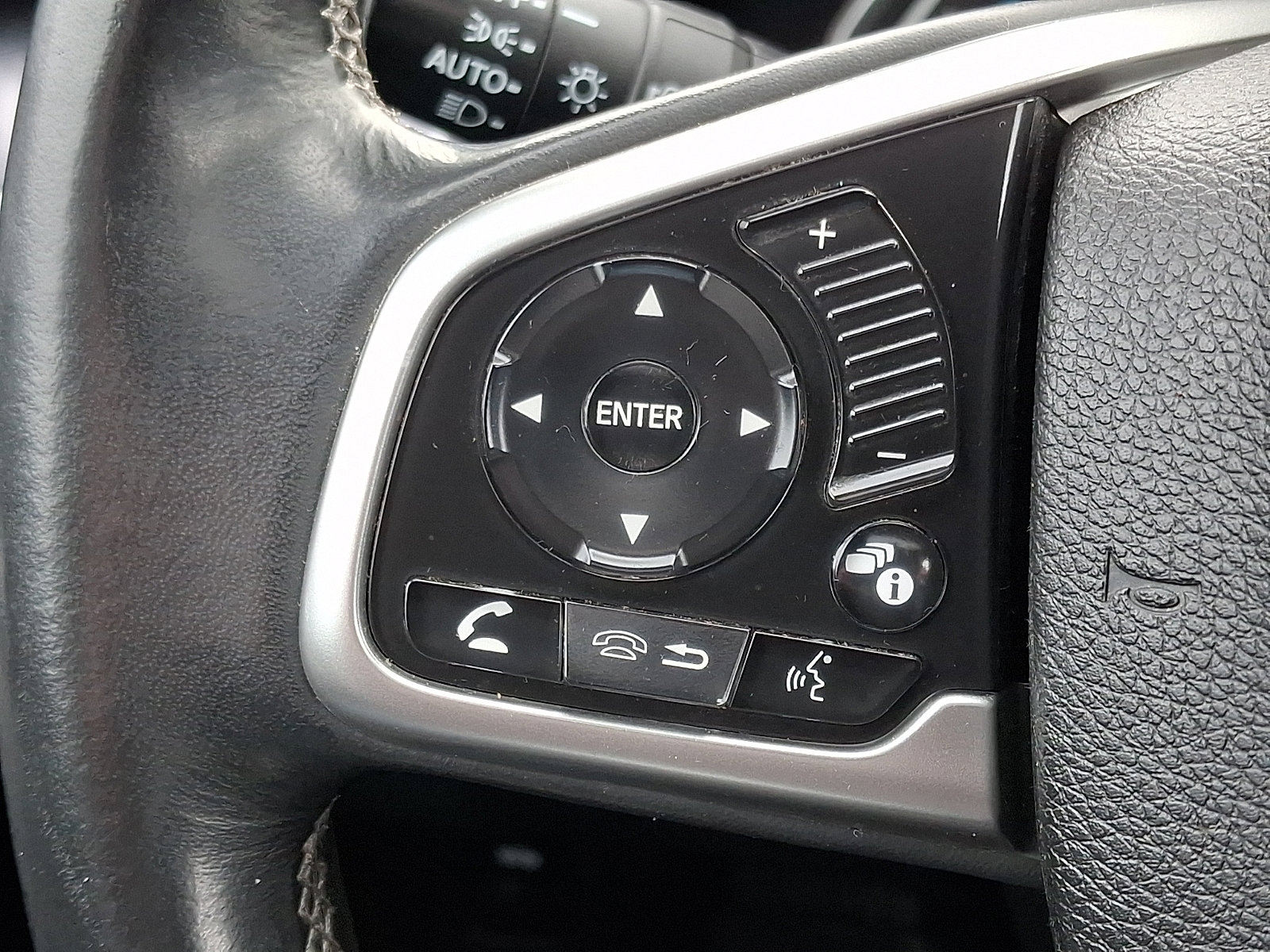 Used 2017 Honda Civic EX-L image 21