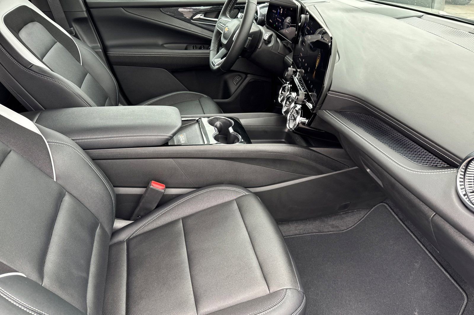 New 2025 Chevrolet Blazer EV LT image 16