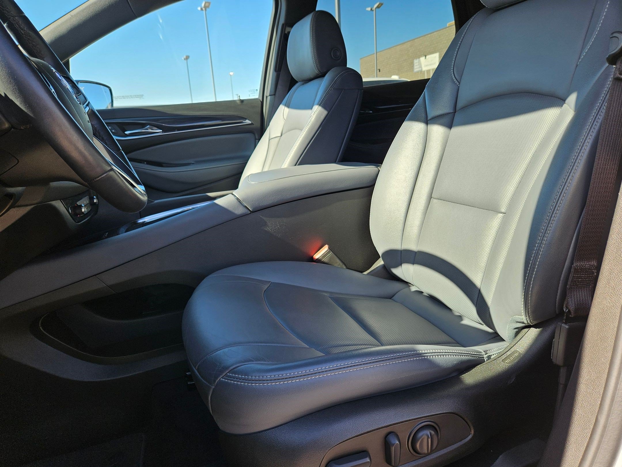 Used 2024 Buick Enclave Essence w/ Sport Touring Edition AWD/4WD image 15