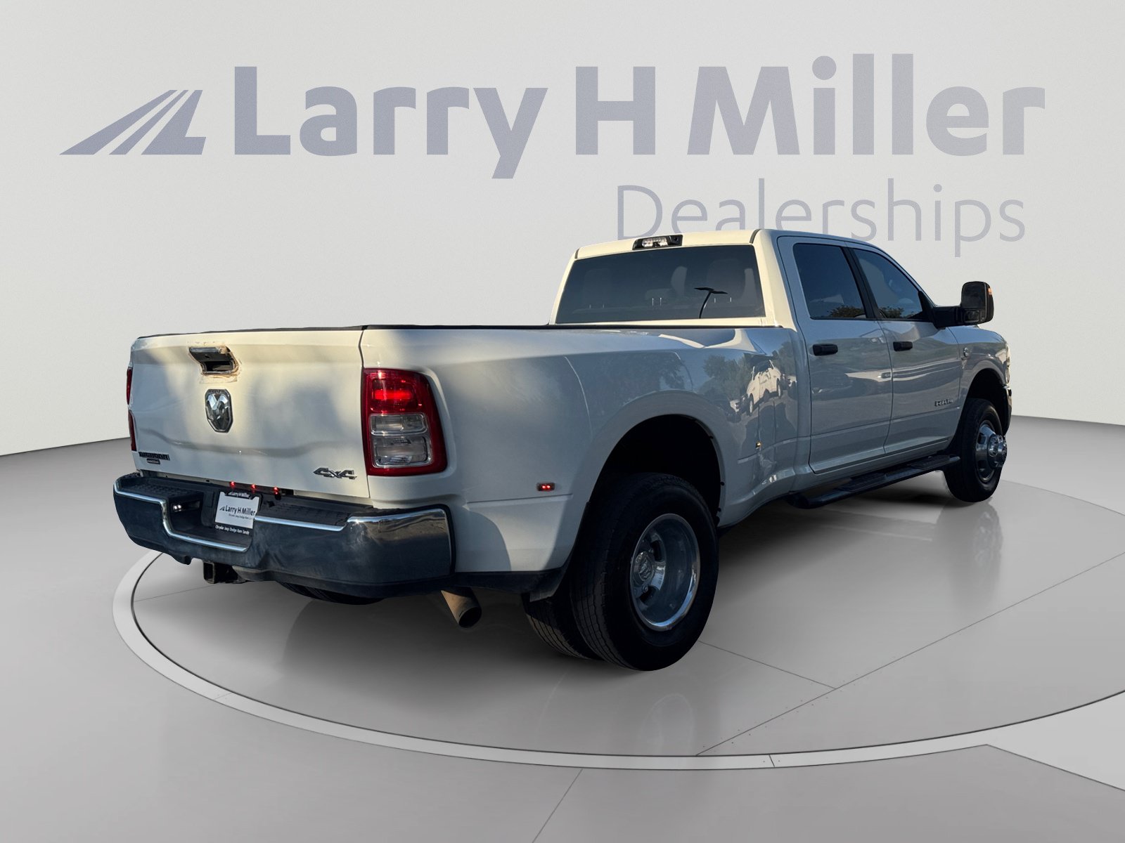 Used 2023 RAM 3500 Big Horn w/ Level 1 Equipment Group AWD/4WD image 5
