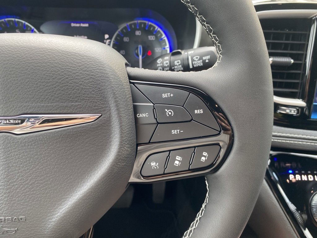 New 2026 Chrysler Pacifica Select w/ S Appearance Package image 23