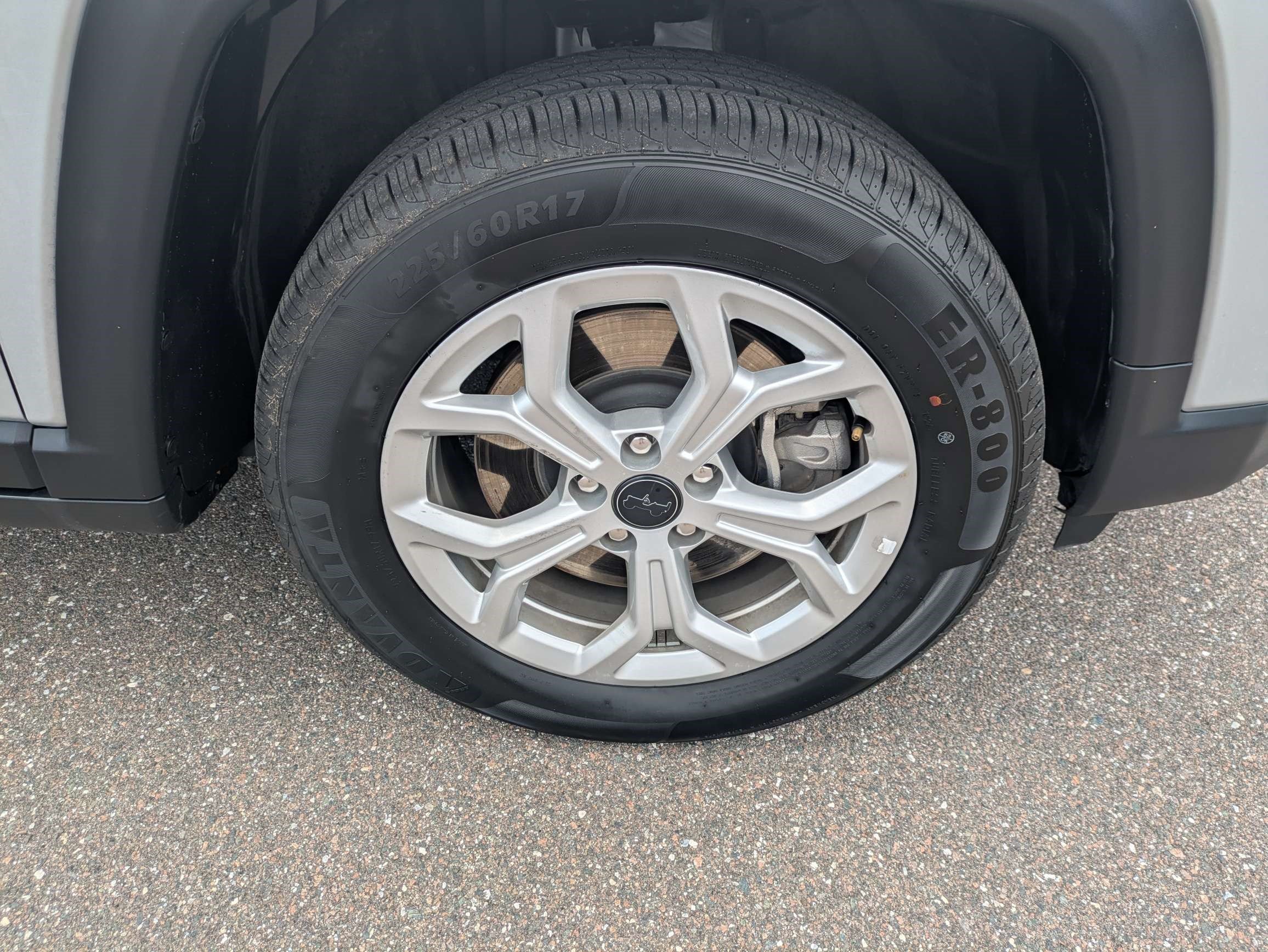 Used 2025 Jeep Compass Latitude AWD/4WD image 10