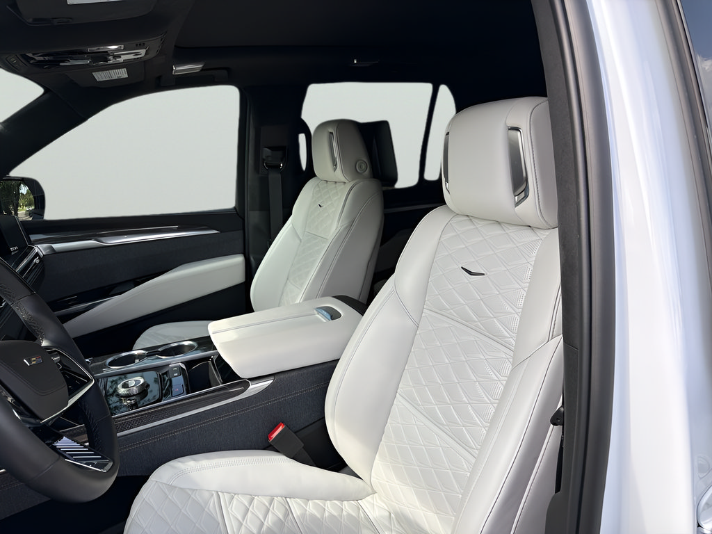 Certified 2026 Cadillac Escalade V w/ LPO, ONYX Package AWD/4WD image 28