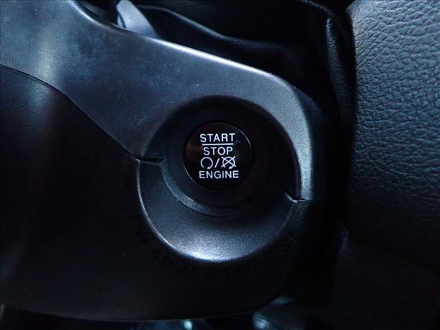 Used 2017 Jeep Renegade Limited image 24