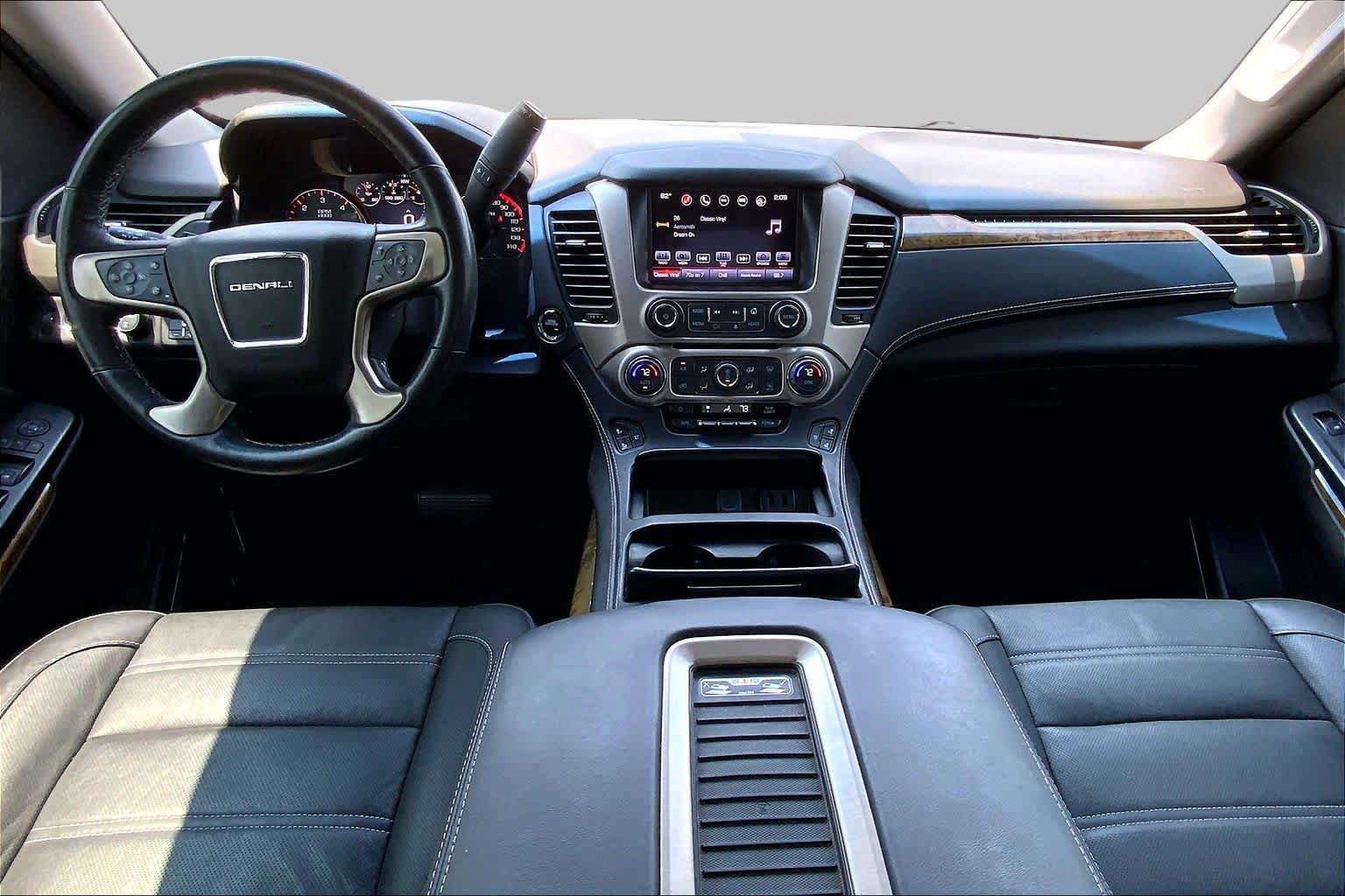 Used 2016 GMC Yukon Denali w/ Open Road Package AWD/4WD image 16
