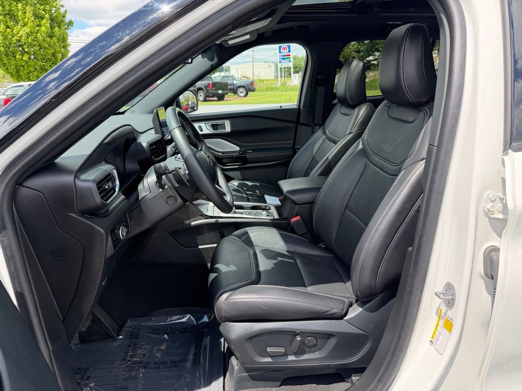 Used 2024 Ford Explorer ST w/ Equipment Group 401A AWD/4WD image 11