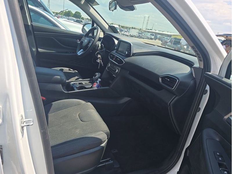 Used 2019 Hyundai Santa Fe SE AWD/4WD image 16