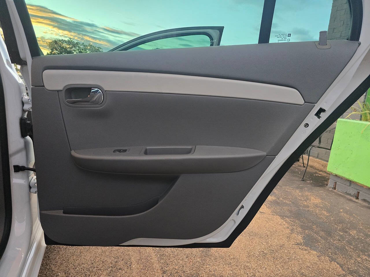 Used 2011 Chevrolet Malibu LS image 24