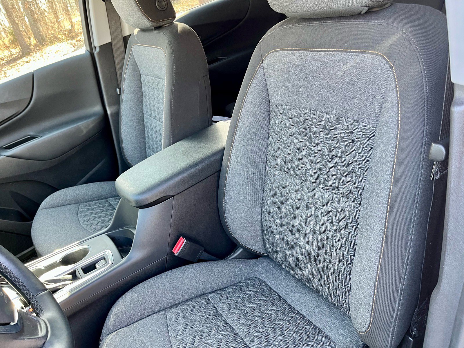 Used 2024 Chevrolet Equinox LT w/ LPO, Floor Liner Package FWD image 9