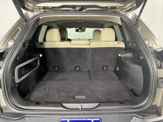 Used 2016 Jeep Cherokee Limited w/ Luxury Group image 26