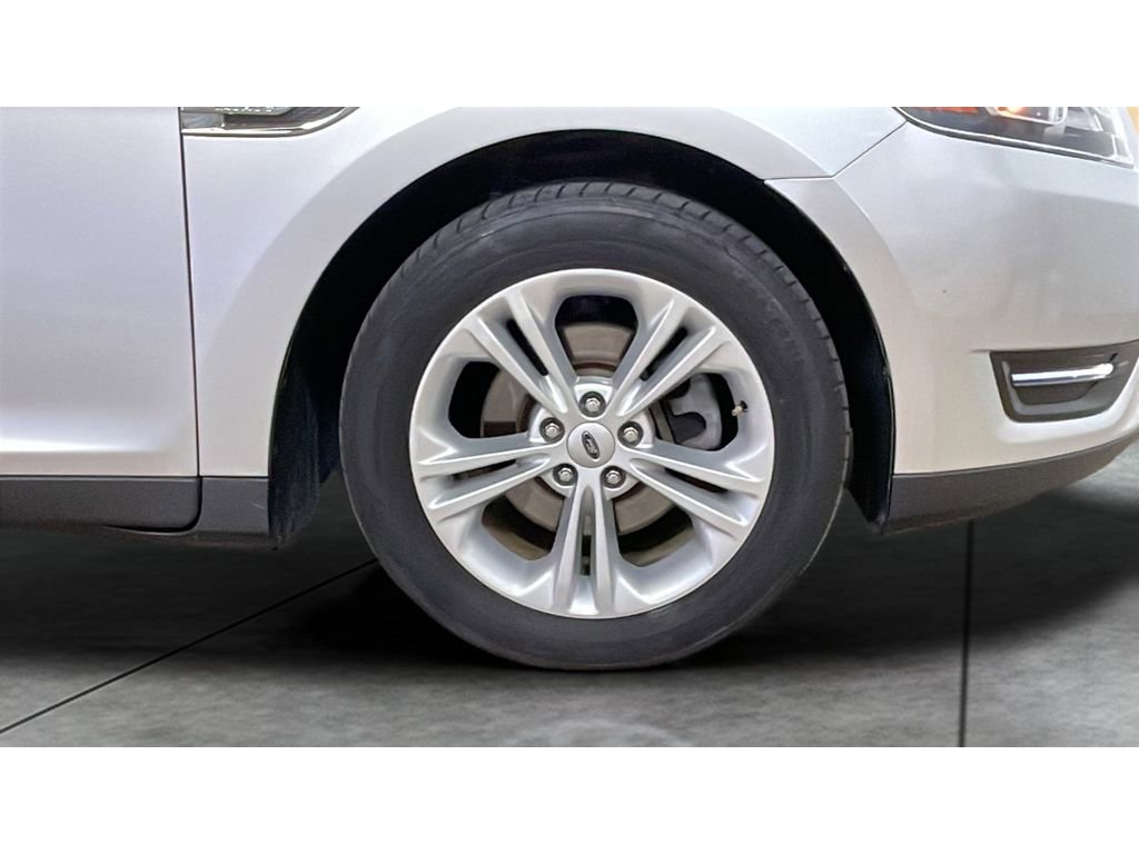Used 2019 Ford Taurus SEL FWD image 20