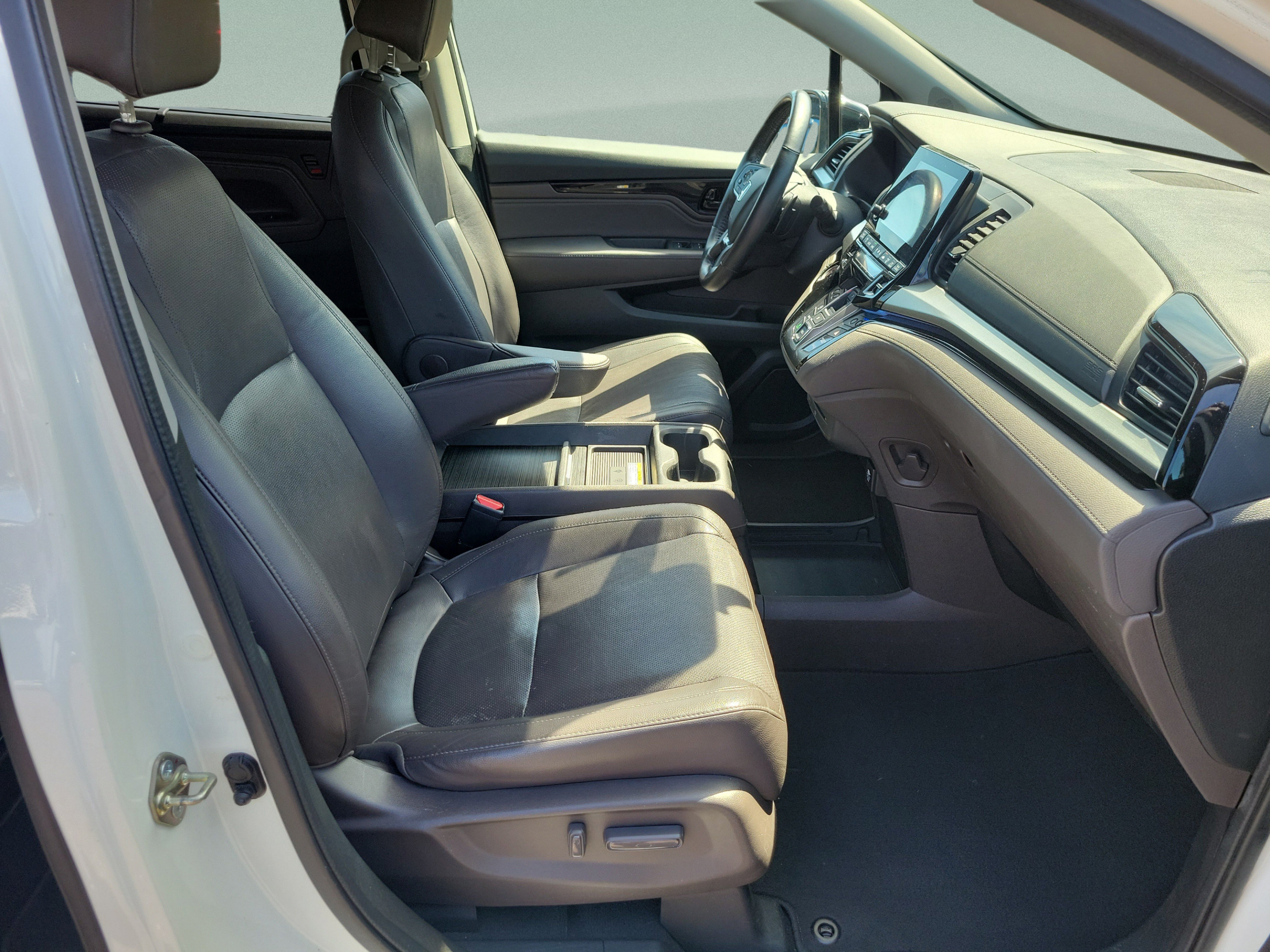 Certified 2018 Honda Odyssey Elite image 18