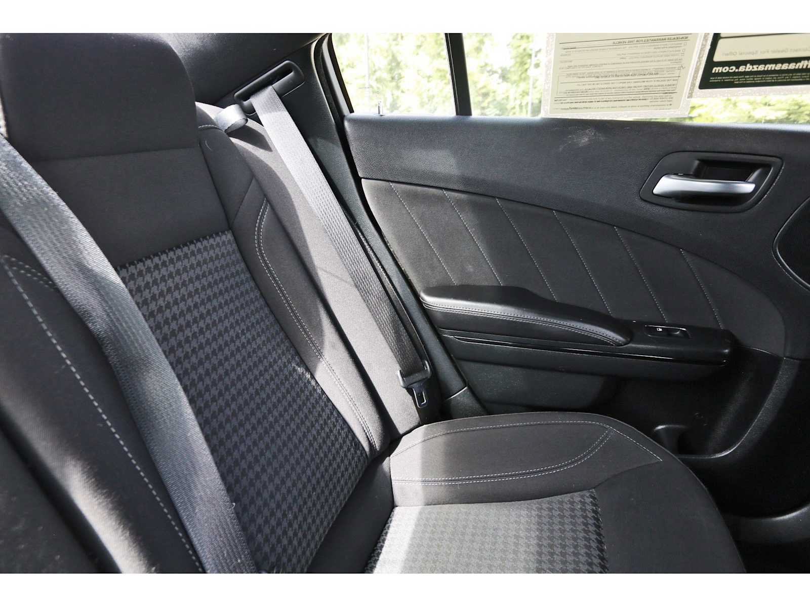 Used 2018 Dodge Charger SXT Plus w/ Blacktop Package RWD image 10