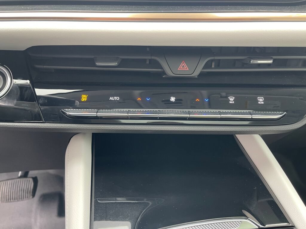 Used 2024 Buick Envision Avenir AWD/4WD image 14