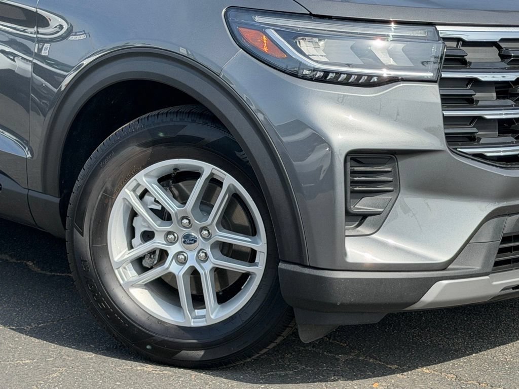 Used 2026 Ford Explorer Active RWD image 5