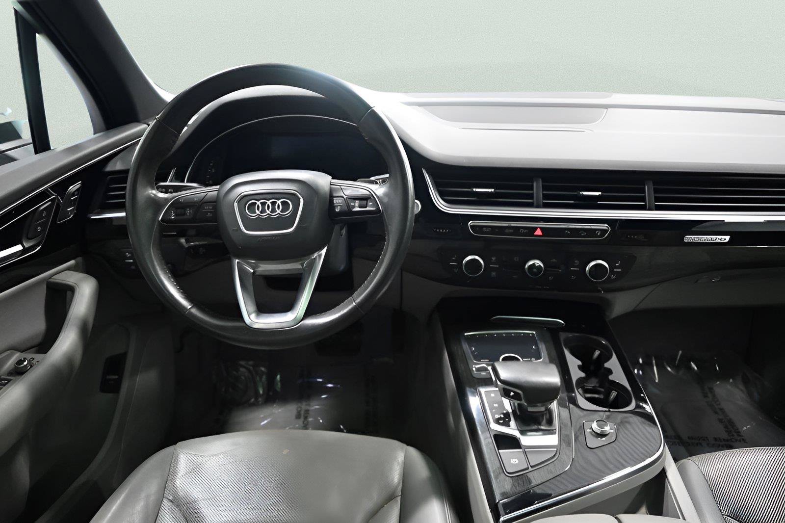 Used 2017 Audi Q7 2.0T Premium Plus w/ Premium Plus Package AWD/4WD image 11