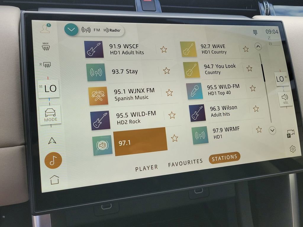 New 2025 Land Rover Discovery Sport S AWD/4WD image 8