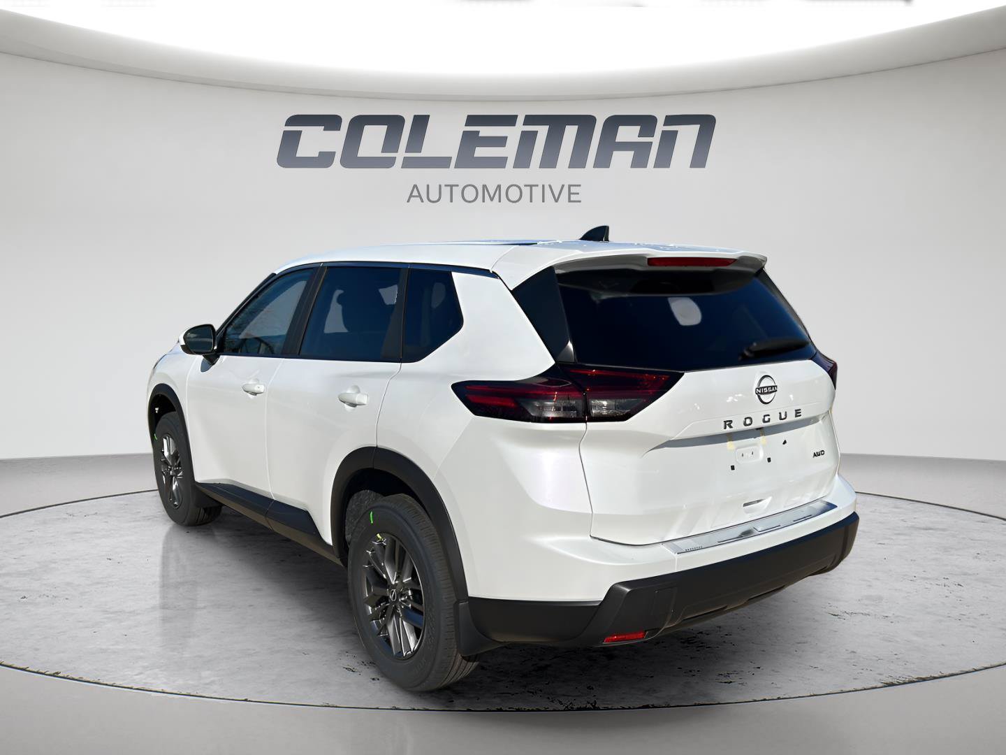 Used 2026 Nissan Rogue SV w/ Cold Weather Package AWD/4WD image 4