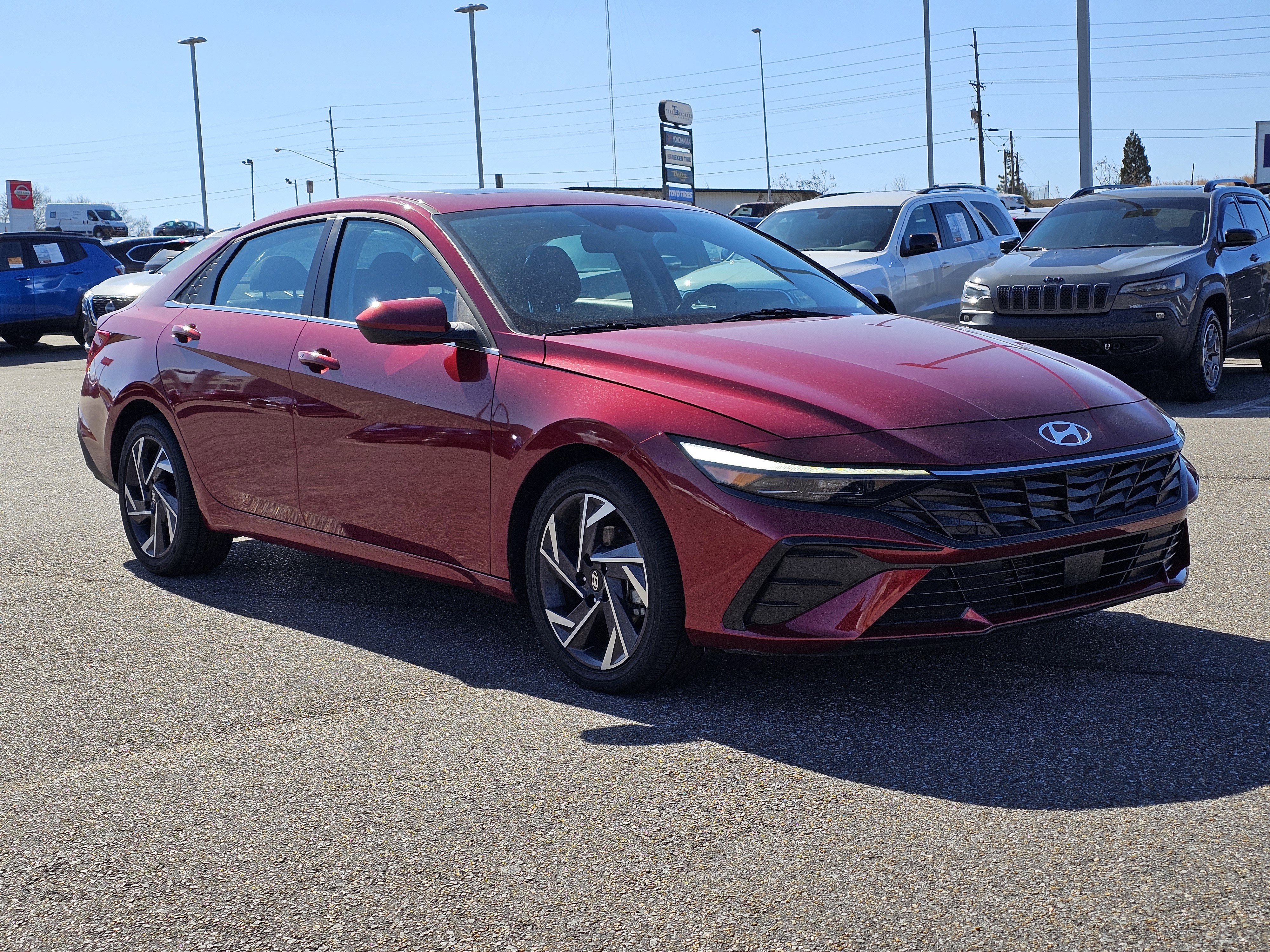 Used 2025 Hyundai Elantra SEL image 5