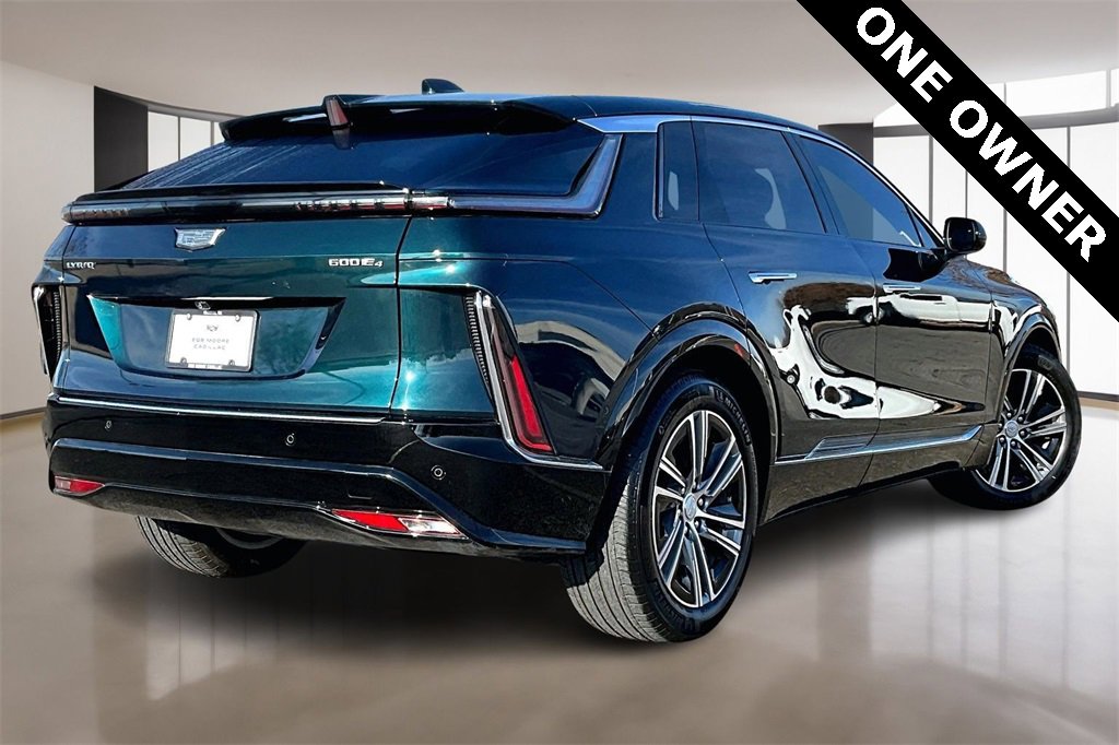 Used 2024 Cadillac Lyriq Luxury w/ LPO, Floor Liner Package image 2