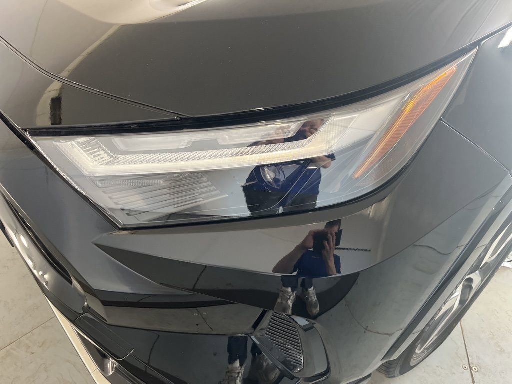 Used 2023 Toyota RAV4 SE w/ Weather & Moonroof Package image 37