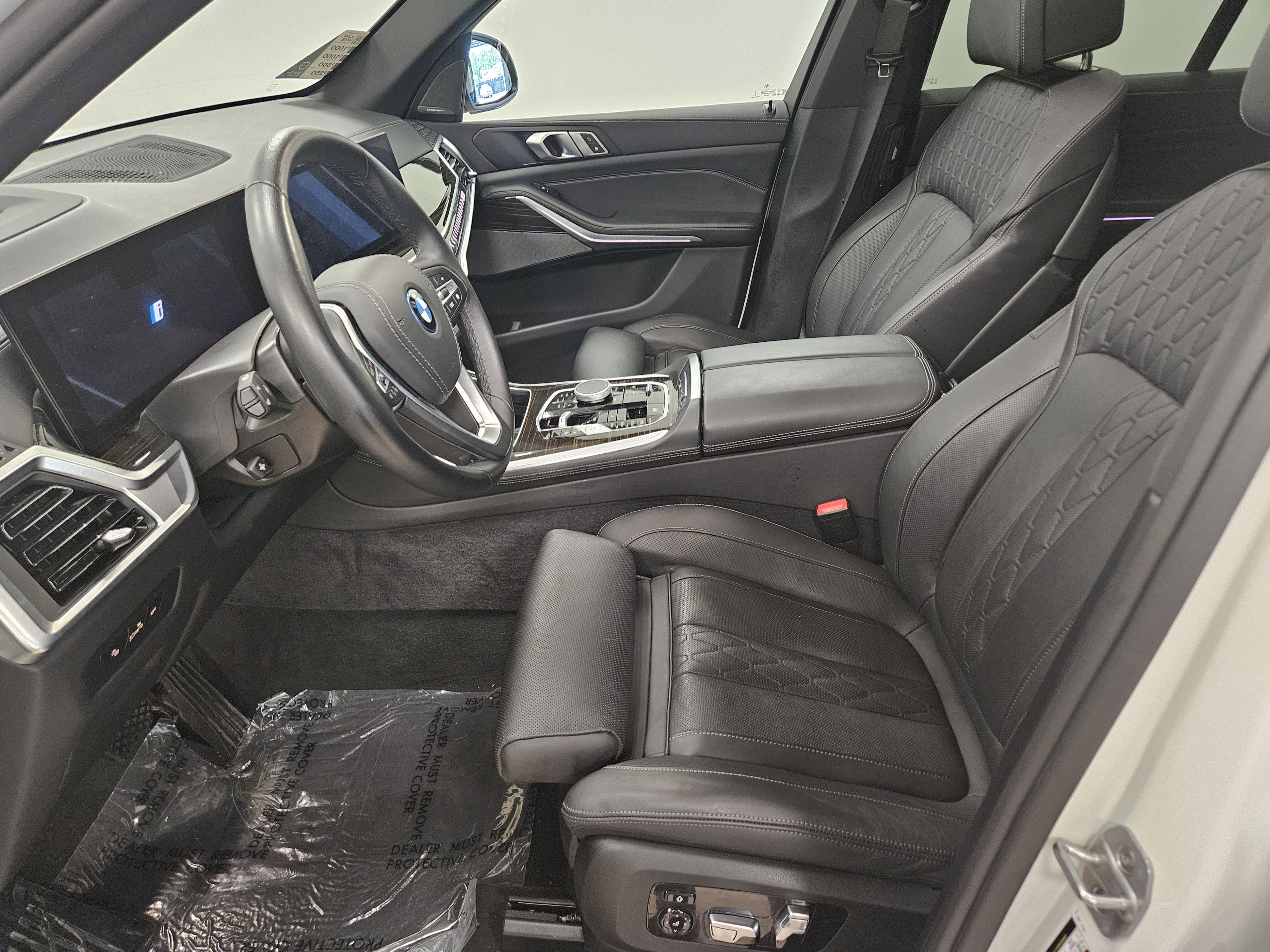 Used 2025 BMW X5 xDrive50e image 8