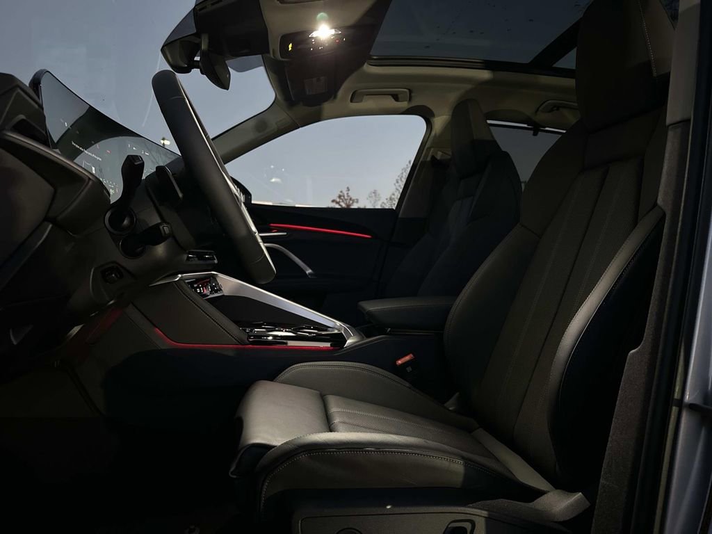 New 2025 Audi Q5 Prestige image 24