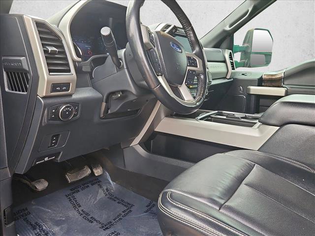 Used 2022 Ford F350 Lariat w/ Black Appearance Package image 9