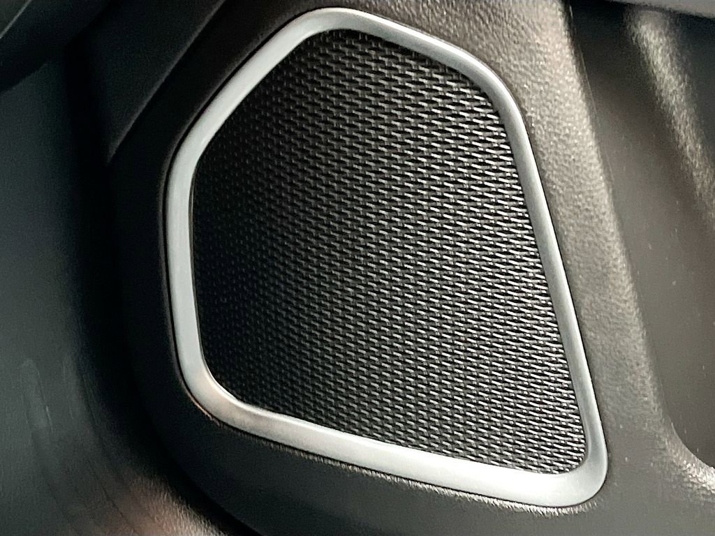 Used 2025 Jeep Compass Latitude image 18