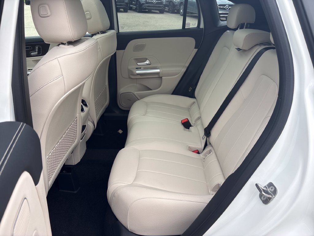 New 2026 Mercedes-Benz GLA 250 4MATIC image 24