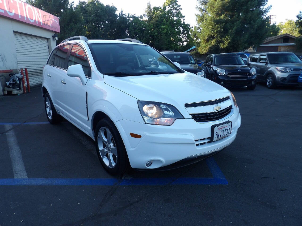 Used 2015 Chevrolet Captiva Sport LTZ FWD image 2
