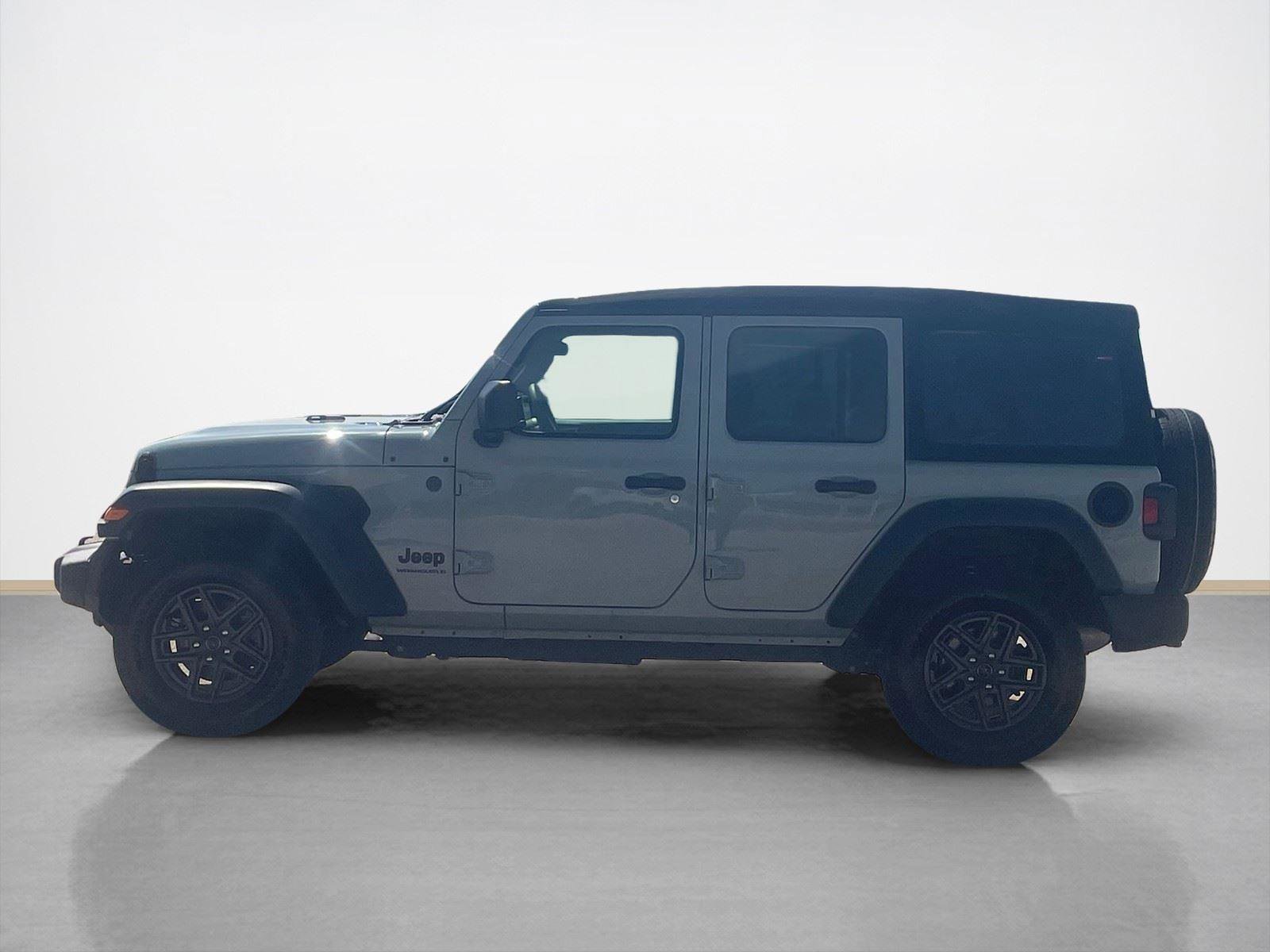 Used 2024 Jeep Wrangler Sport S image 4