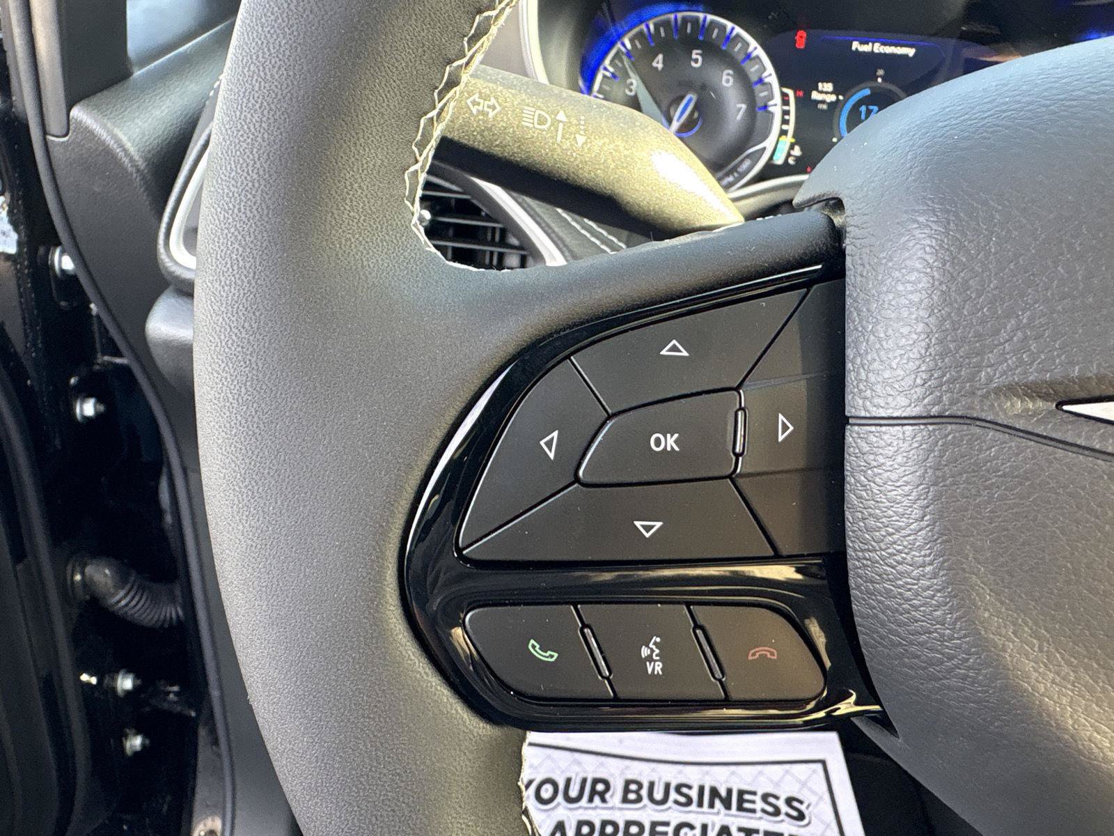 New 2027 Chrysler Pacifica Limited AWD/4WD image 20