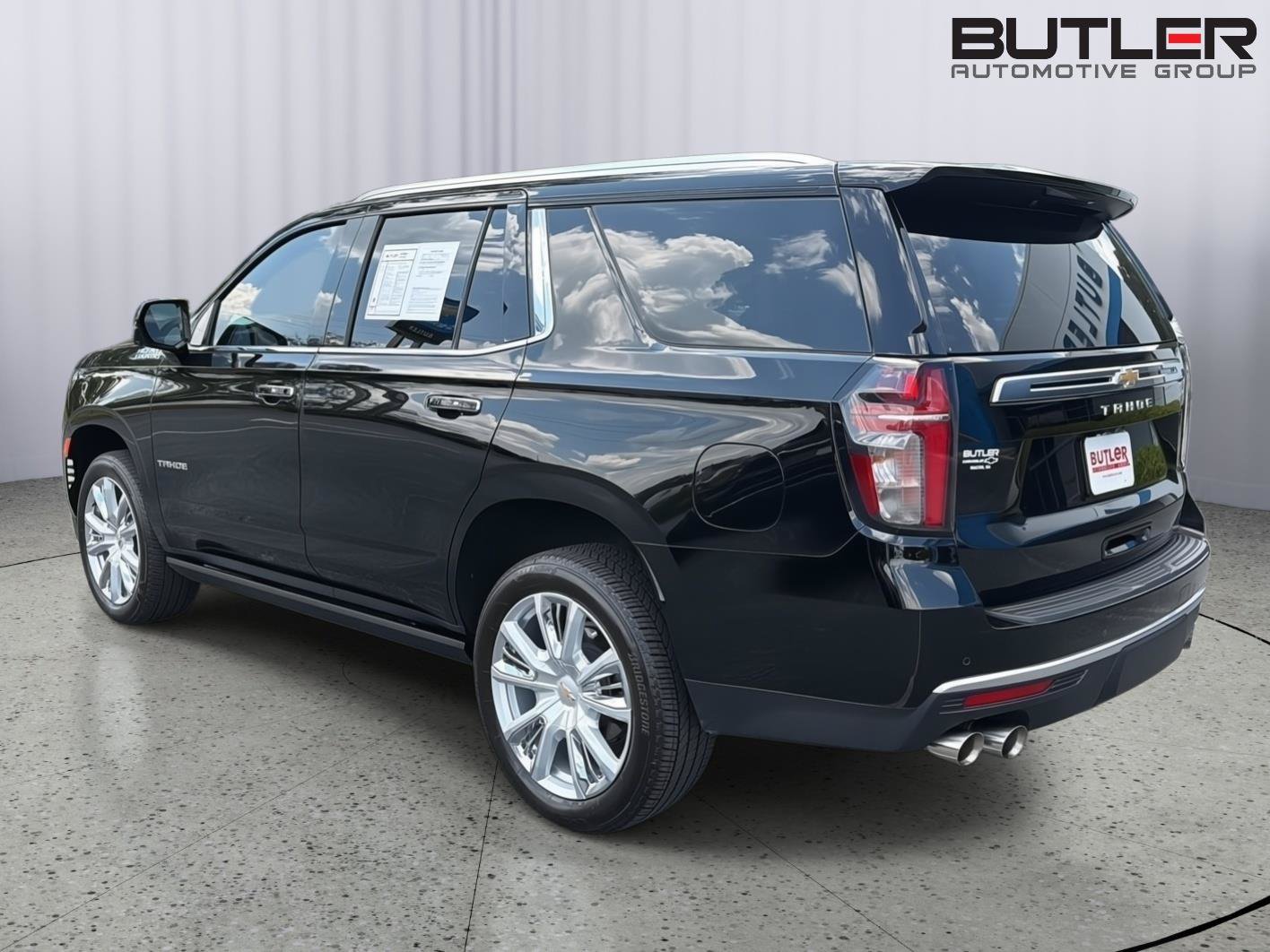 Used 2024 Chevrolet Tahoe High Country AWD/4WD image 4