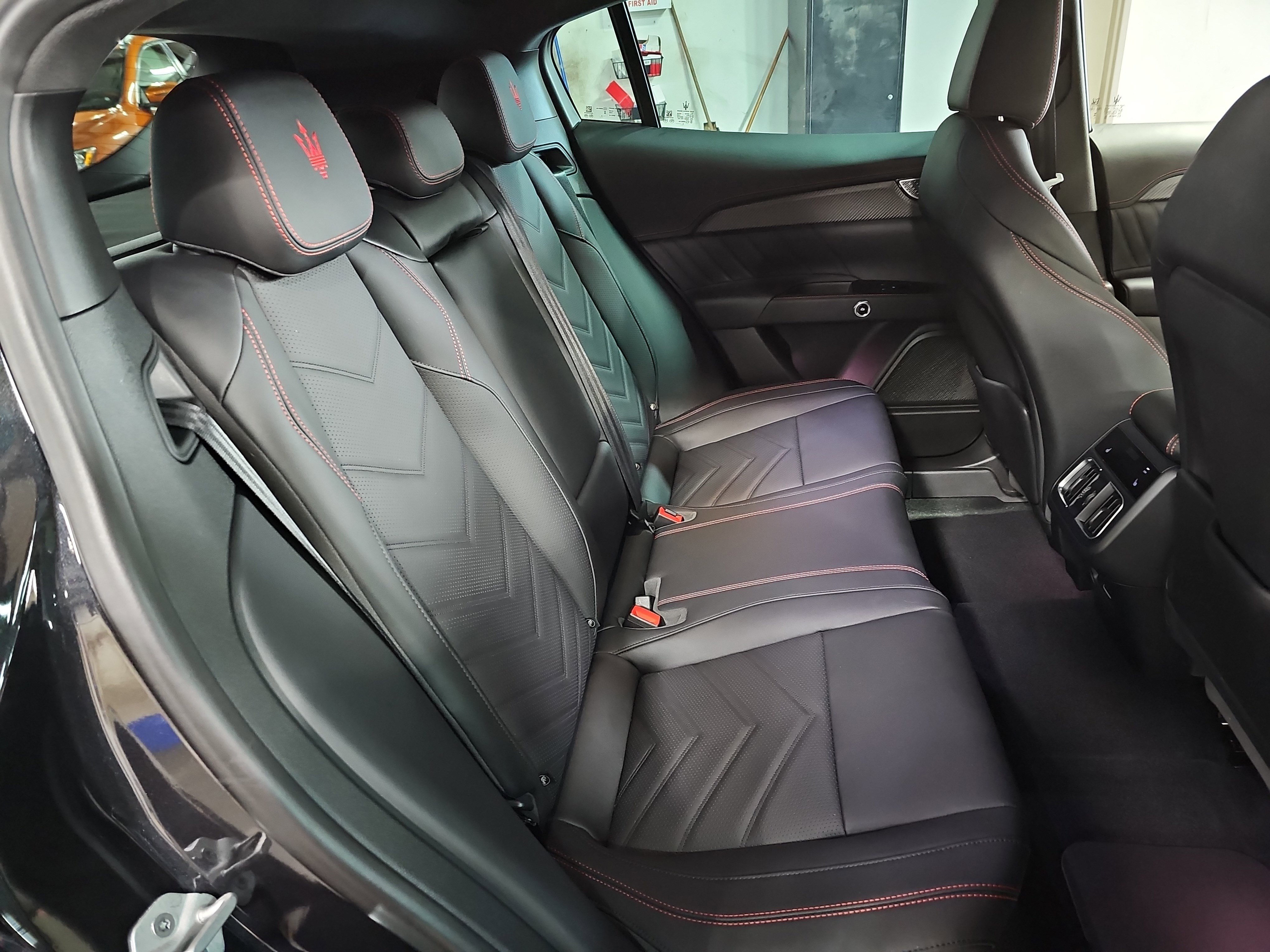 Used 2023 Maserati Grecale Trofeo AWD/4WD image 12