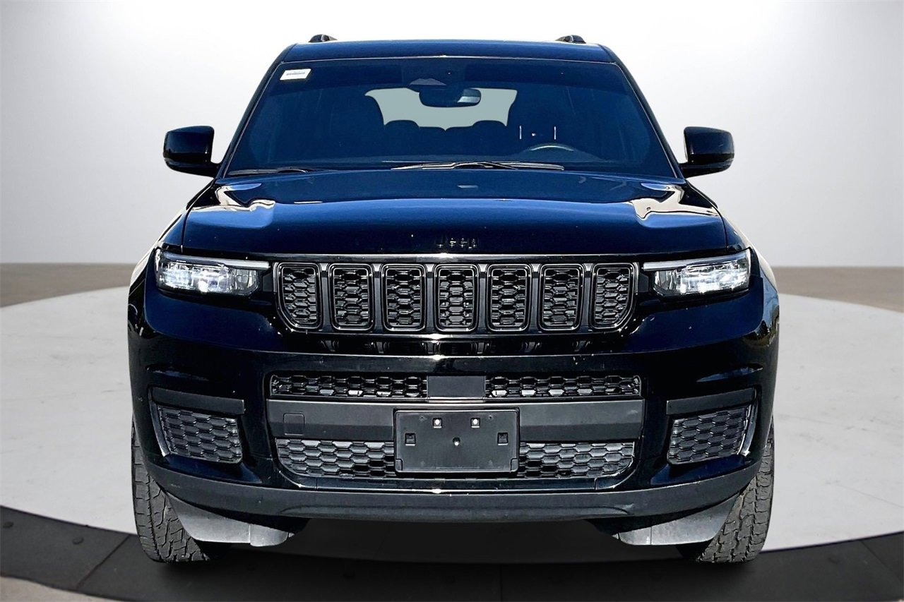 Used 2023 Jeep Grand Cherokee L Altitude image 3