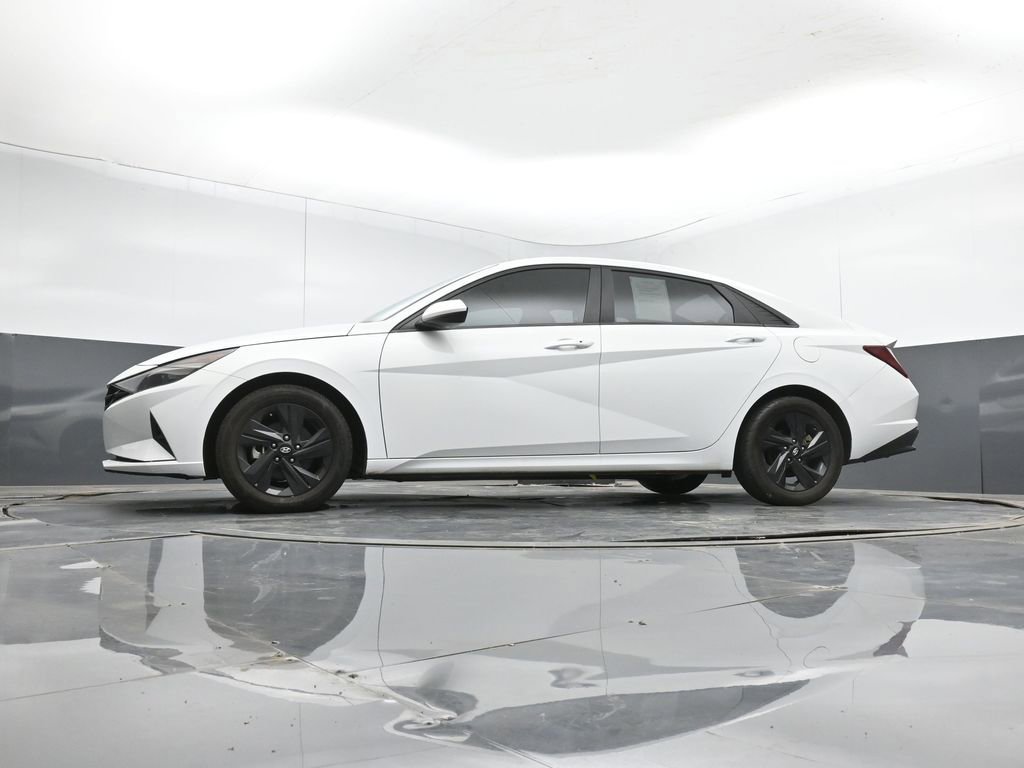 Used 2023 Hyundai Elantra SEL FWD image 39